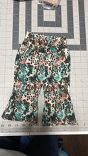 Load image into Gallery viewer, RTS Flare Pants
